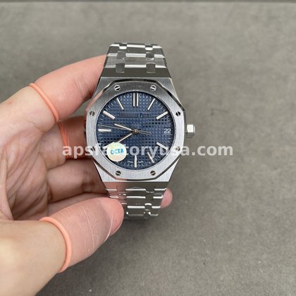 QC photographs, Royal Oak 15510ST, blue tapisserie dial, 8 frames